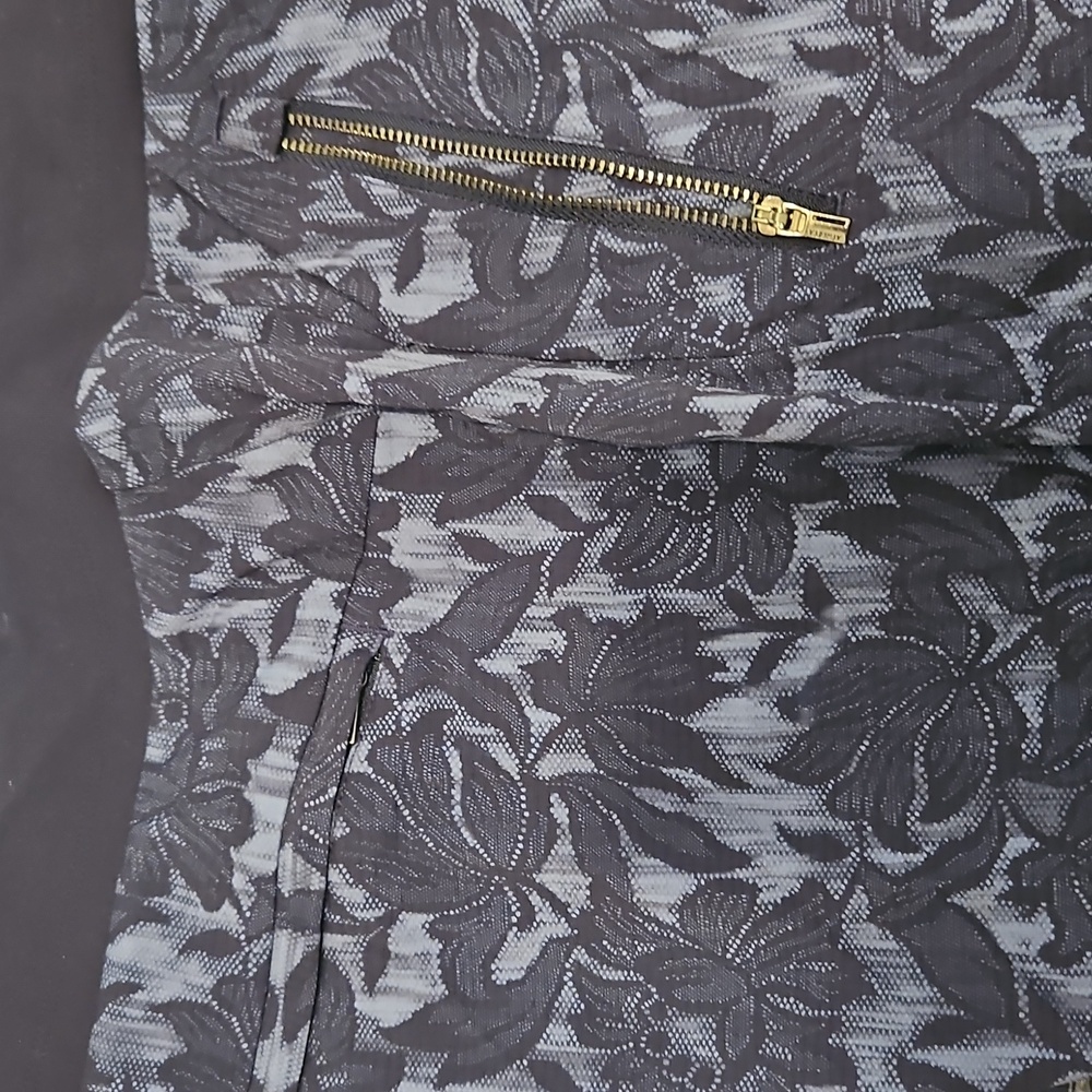 EUC Athleta Trekkie North Joggers Floral Womens 16 - Picture 5 of 9